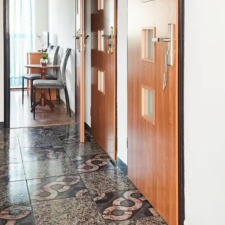3 Bedroom Lovely In *