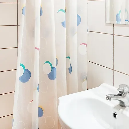 Apartamento 3 Bedroom Lovely In *
